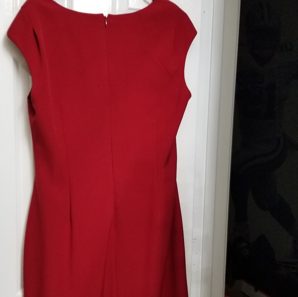 Red Dress - Picture 5 of 6